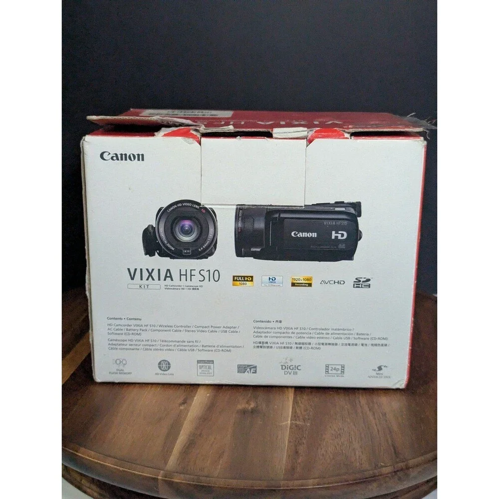 Canon VIXIA HF S10 Full HD 1080p AVCHD 32GB Flash Camcorder 10x
